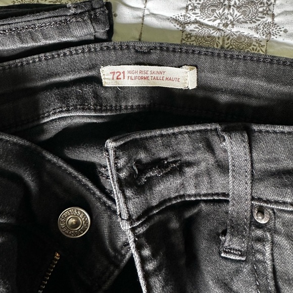 Levi high rise jeans - Picture 2 of 2